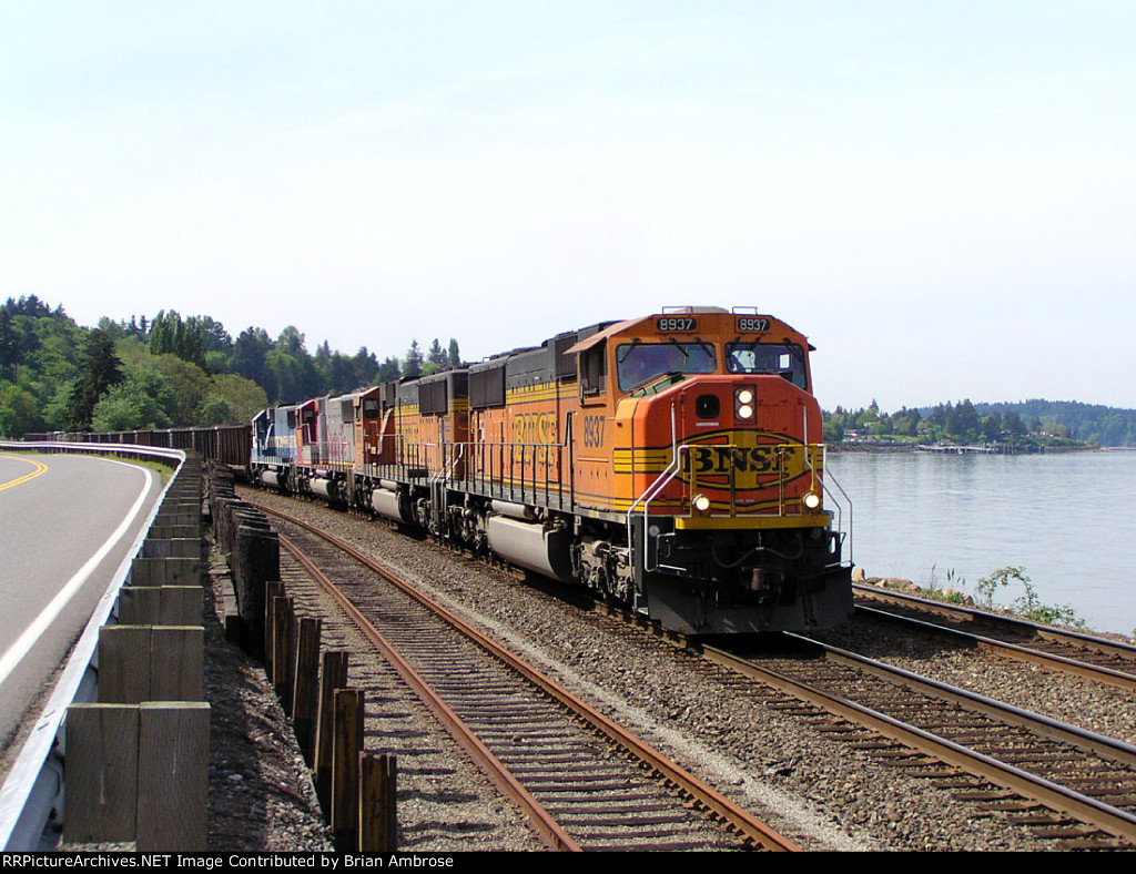 BNSF 8937 North